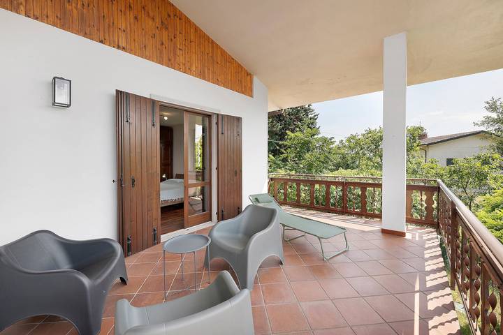 Ferienhaus für 7 Personen, mit Garten und Seeblick, mit Haustier in Italien