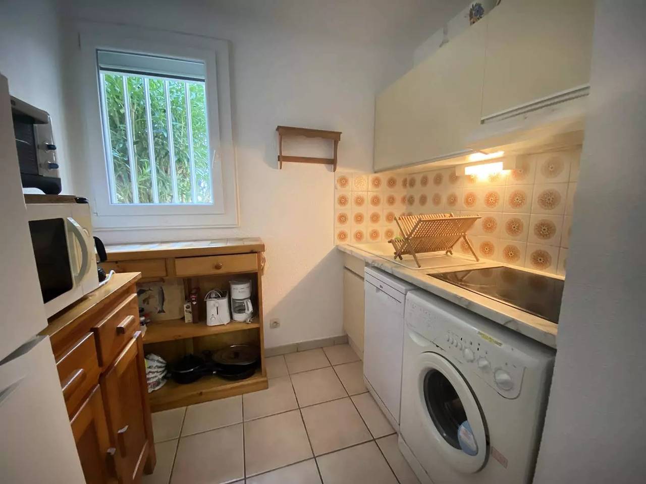 Ganze Wohnung, T2 mit Terrasse und Parkplatz in der Nähe von Meer und Geschäften in Narbonne Plage, Narbonne