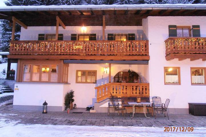 Ferienwohnung für 4 Personen, mit Garten und Balkon sowie Whirlpool in Schönau am Königssee