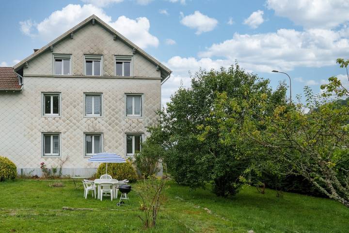 Gîte pour 6 personnes, avec jardin dans Bowling La Bresse