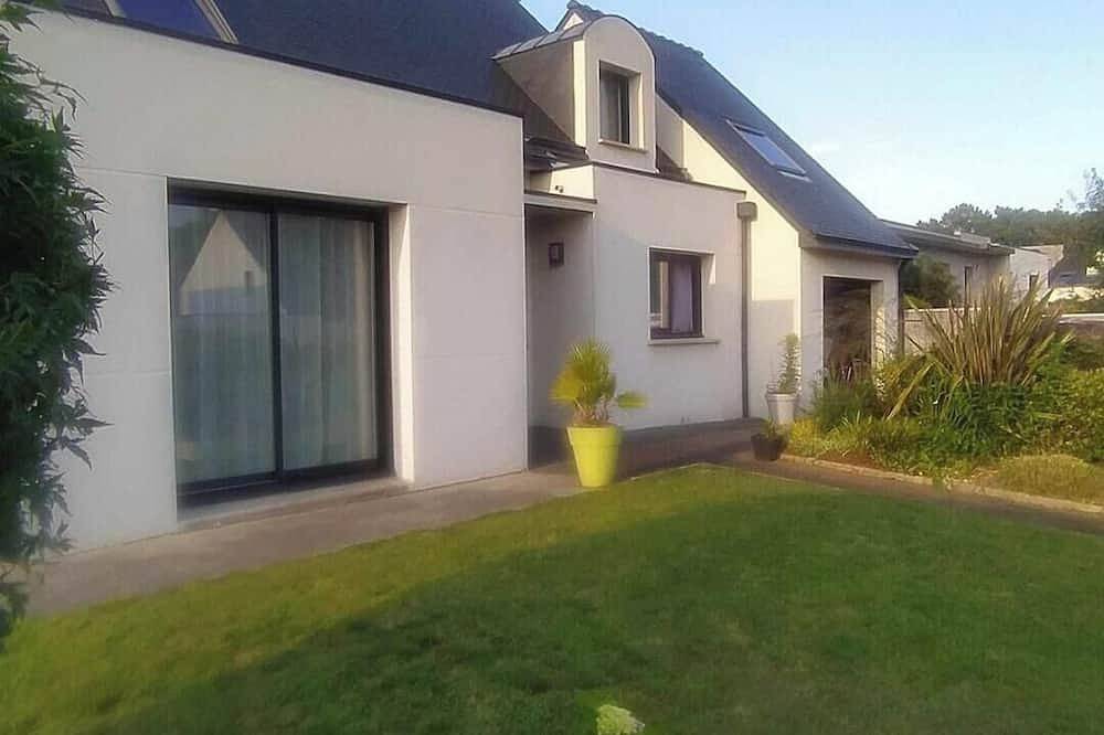 Peaceful room in Quéven, Côte des Mégalithes