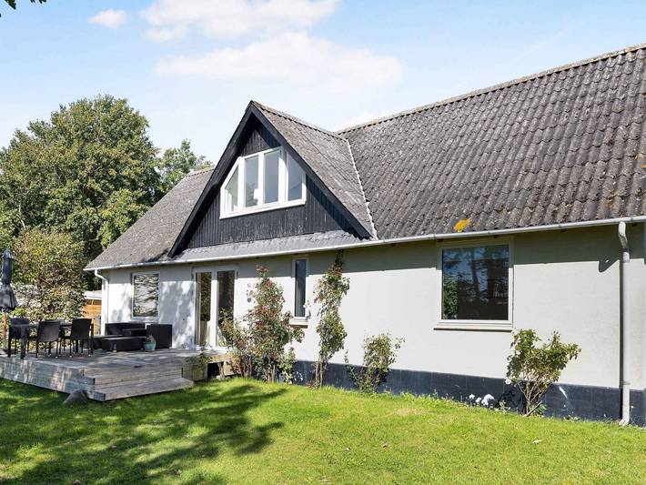 Ferienhaus für 8 Personen, mit Terrasse und Garten in Orø - 2