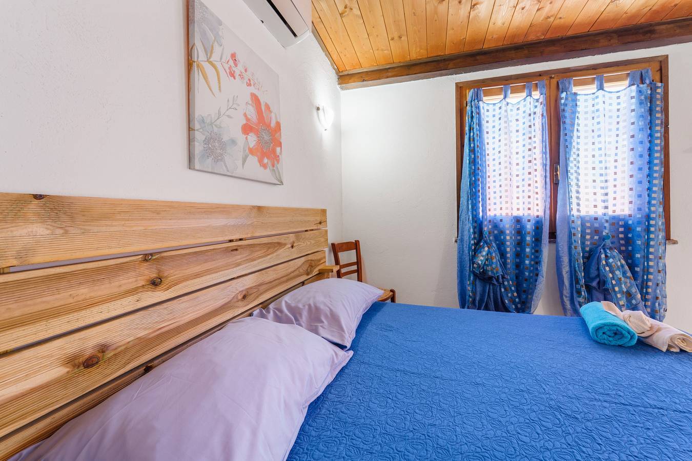 Monolocale intero, Studio 'Il Mandarino' con vista sulle montagne, terrazza privata e aria condizionata in Teulada, Cagliari e Dintorni