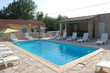 Location de vacances pour 12 personnes à Régusse