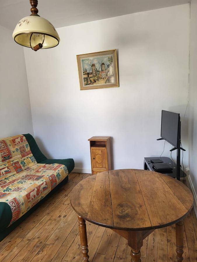 Gîte pour 4 personnes, avec vue à Lapalisse - 2