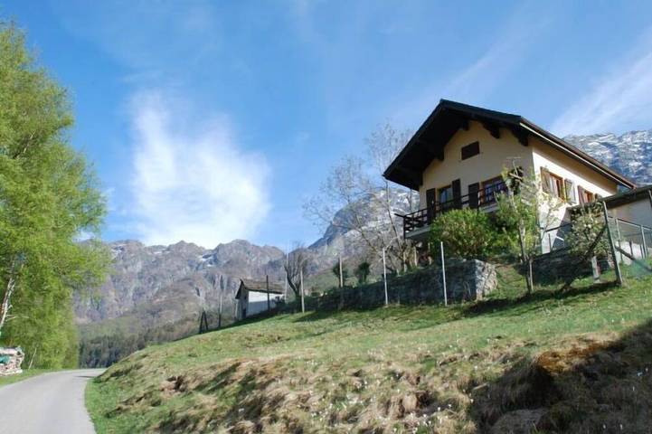 Ferienhaus für 4 Personen, mit Balkon in Centovalli
