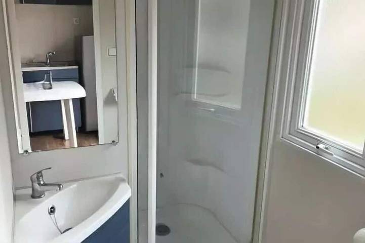 Mobil home pour 5 personnes dans Plan d'eau de Champagnac le Vieux - 4