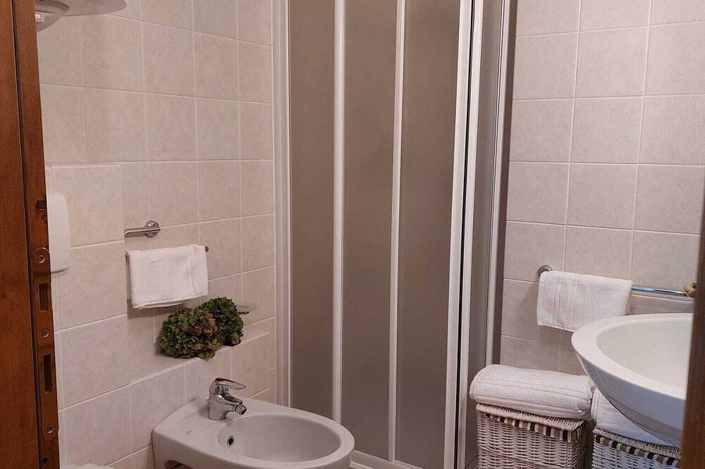 Appartamento intero, Lo Chalet Di Lucky A Pochi Passi Dalle Piste Di Sci in Campodolcino, Valtellina