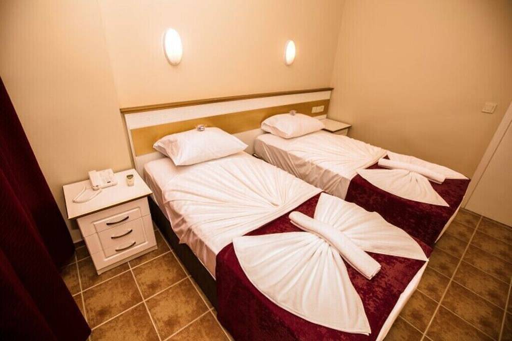 Entire apartment, Havuzlu Geniş 1+1  Ev konforunda Tatil Muğla Marmaris in Marmaris, Turkish Aegean