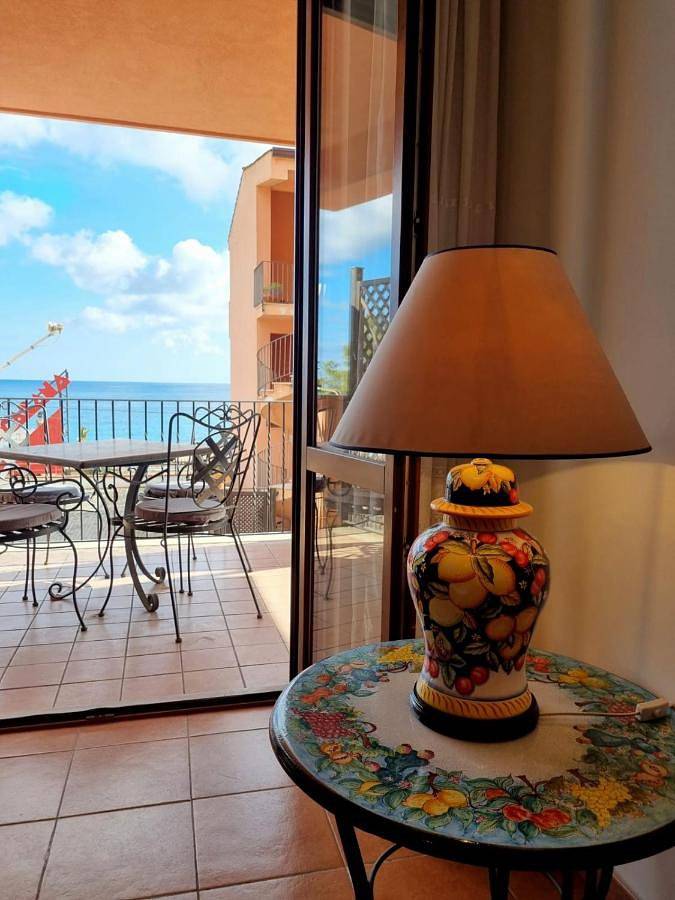 Appartamento per 5 persone, con Balcone e Panorama a Mazzeo