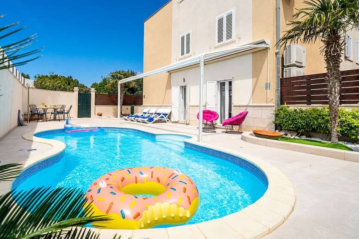 Ferienwohnung für 5 Personen, mit Balkon in Grad Dubrovnik