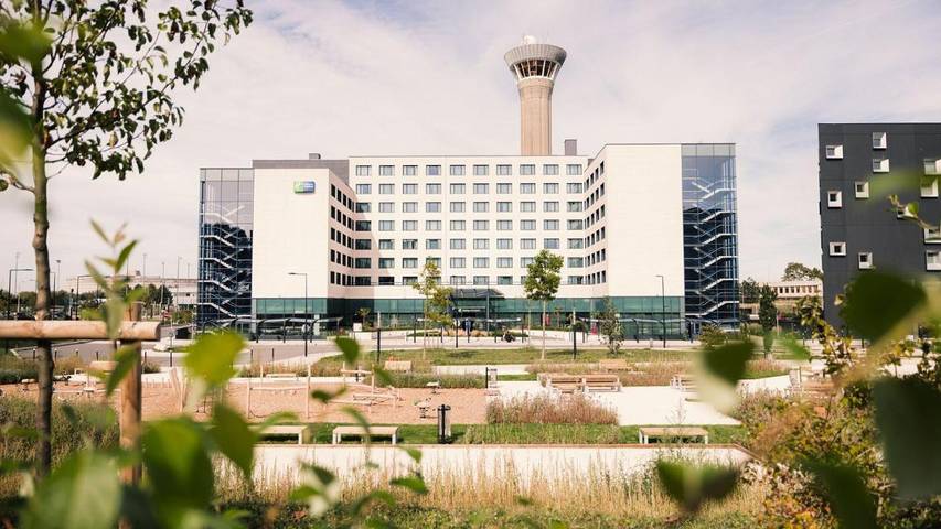 Hôtel pour 2 personnes, avec terrasse et vue, animaux acceptés à Roissy-en-France - 3