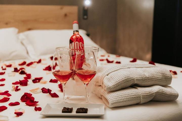 Hôtel pour 2 personnes, avec jardin ainsi que piscine et vue à Cantallops - 2