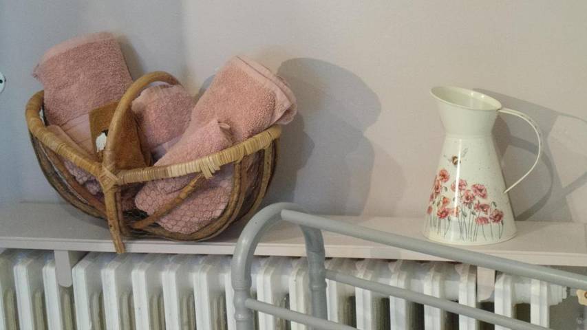 Location de vacances pour 2 personnes, avec vue ainsi que balcon et jardin, adapté aux familles à Monprimblanc - 2