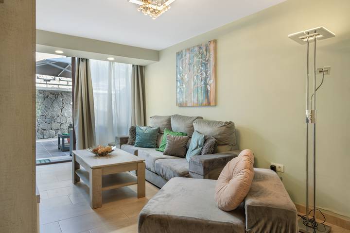 Ferienhaus 'Casa Etna' mit privater Terrasse, Wi-Fi und Klimaanlage in Playa Blanca, Yaiza
