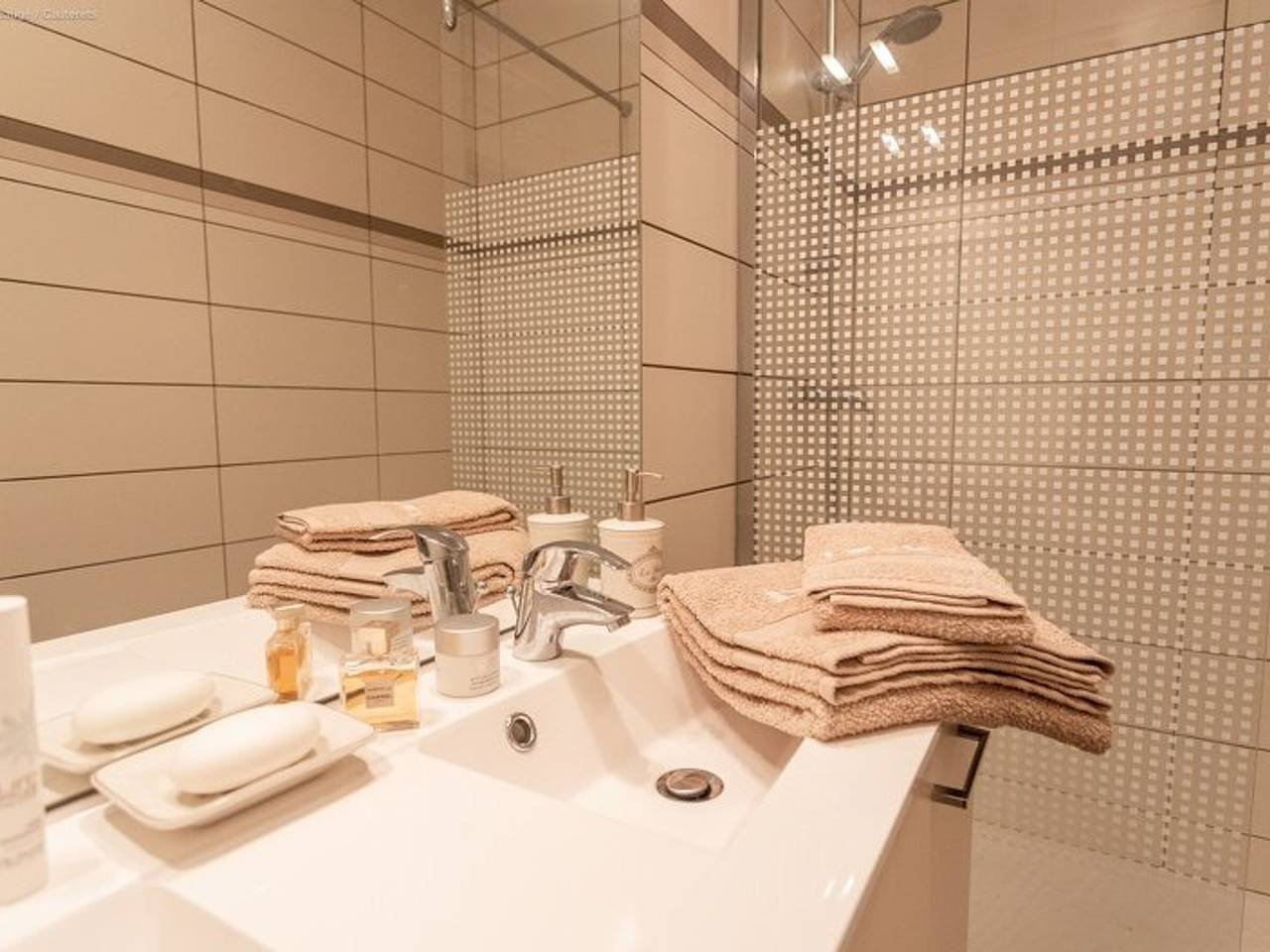 Appartement entier, Chalet élégant au centre de Cauterets avec terrasse in Cauterets, Parc national des Pyrénées