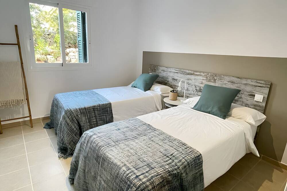 Beautiful Villa with Sea Views, Great Location and Air Conditioning in Biniancolla, Sant Lluís