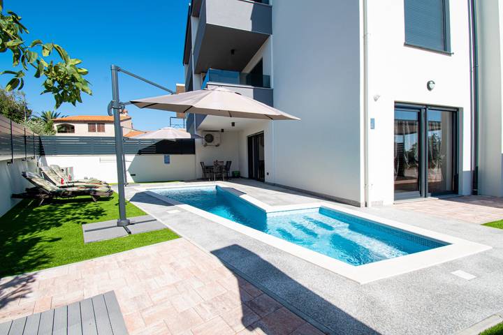 Ferienwohnung für 5 Personen, mit Pool und Terrasse - 1