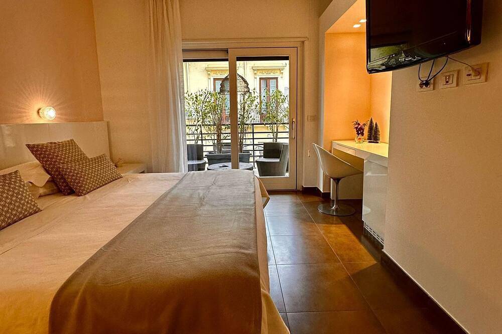 Feel at home Just a short walk from the museum, lido station and harbor. in Reggio de Calabre, Province de Reggio Calabria