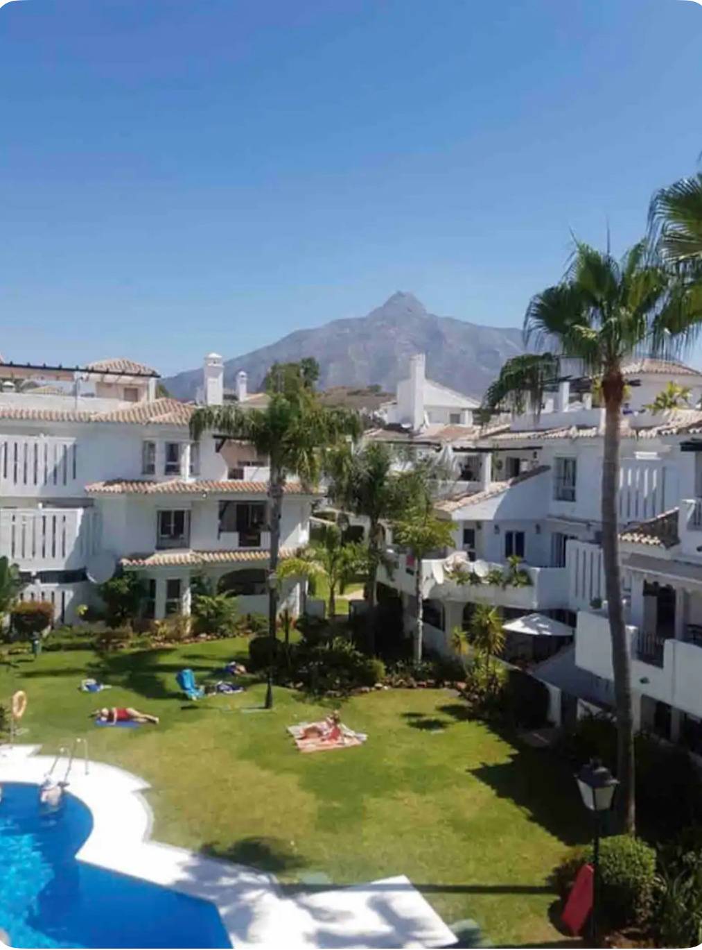 Appartement de vacances entier, Beach Apartment - Sleeps 6, Pool & Private Terrace in Marbella West, Marbella