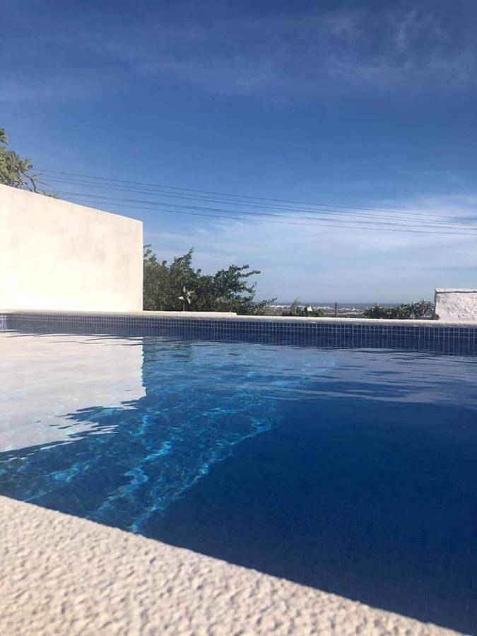 Ferienhaus für 6 Personen, mit Balkon und Terrasse sowie Pool und Ausblick