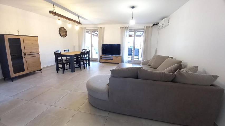 Villa pour 6 personnes, avec jardin ainsi que vue et piscine, adapté aux familles dans l' Isère - 2