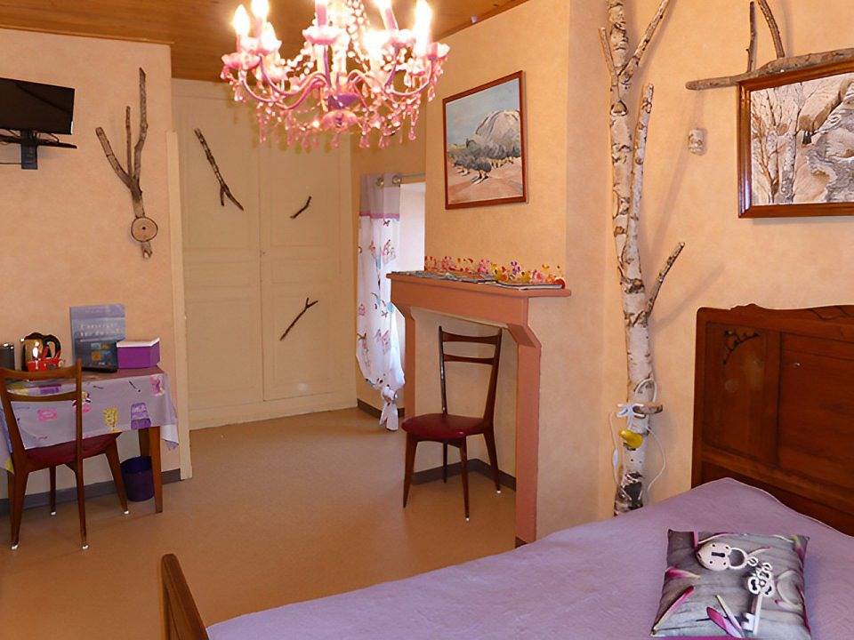 Chambres et table d'hôtes Les Volcans - Chambre 1 in Saint-Ours, Parc naturel régional des Volcans d'Auvergne