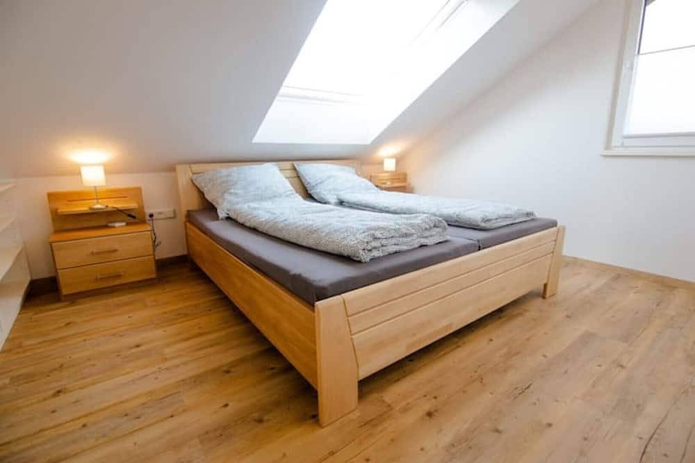 Ganze Wohnung, Moderne und helle Ferienwohnung mit Hutewaldblick in Basdorf, Vöhl
