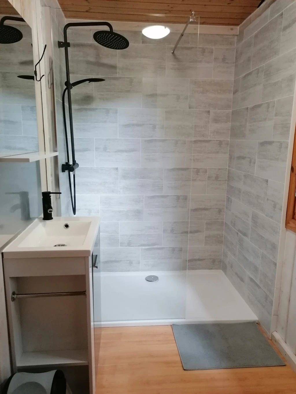 Camping 4 étoiles - Piscine  - eehf0d in Noves, Region de Arles