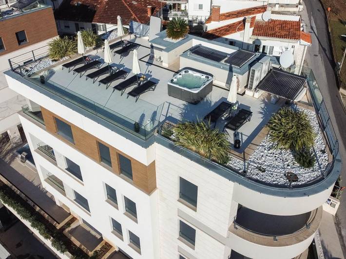 Ferienwohnung für 2 Personen, mit Pool und Garten sowie Whirlpool - 1