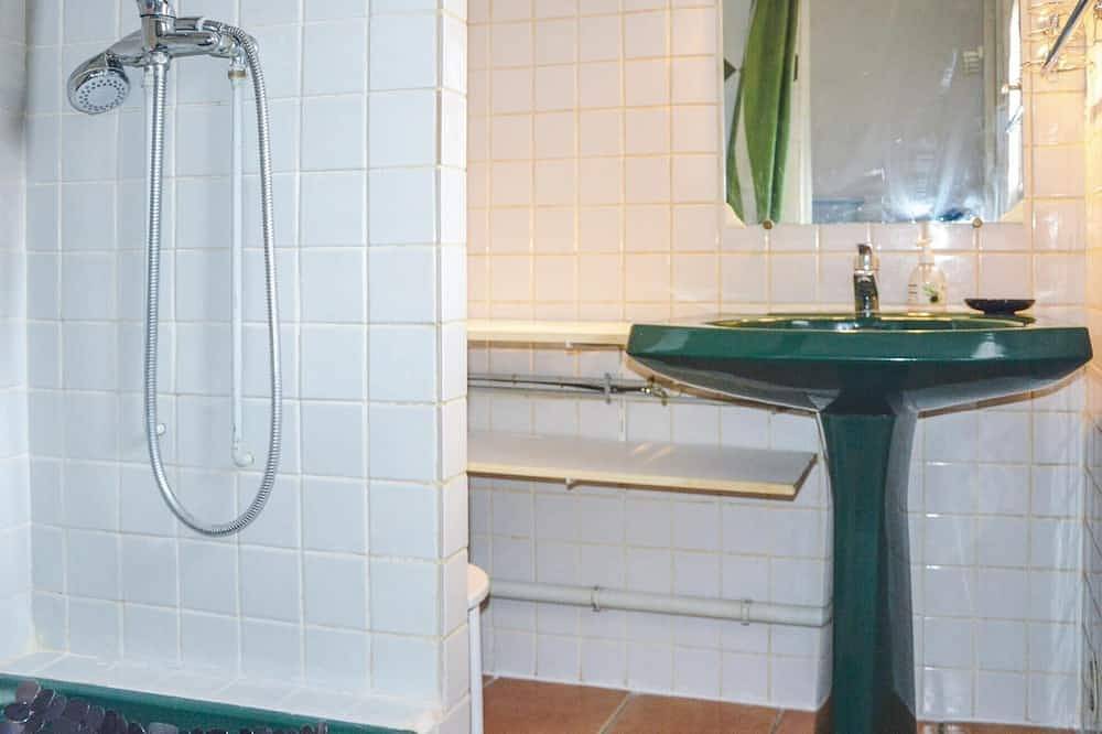 Preciosa casa de 2 dormitorios en. in Fontvieille, Region de Arles