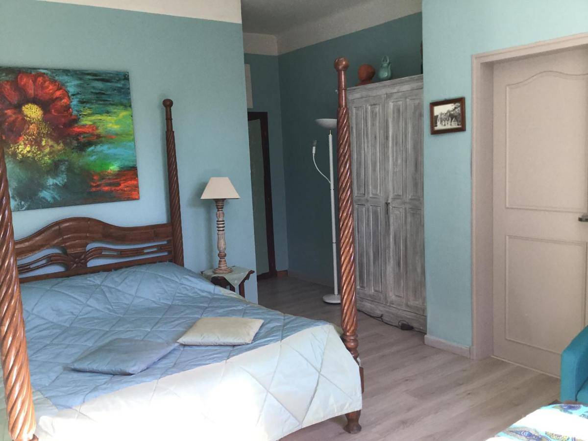Double Room in Vaison-la-Romaine, Parc naturel régional du Mont-Ventoux