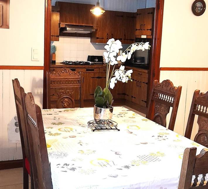 Gîte pour 6 personnes, avec jardin à Guern - 4