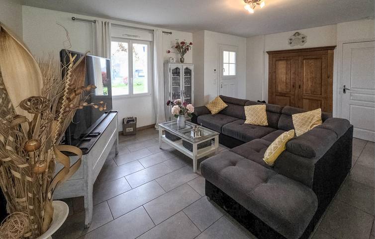 Ferienhaus für 8 Personen mit Pool in Montgivray, La Châtre und Umgebung