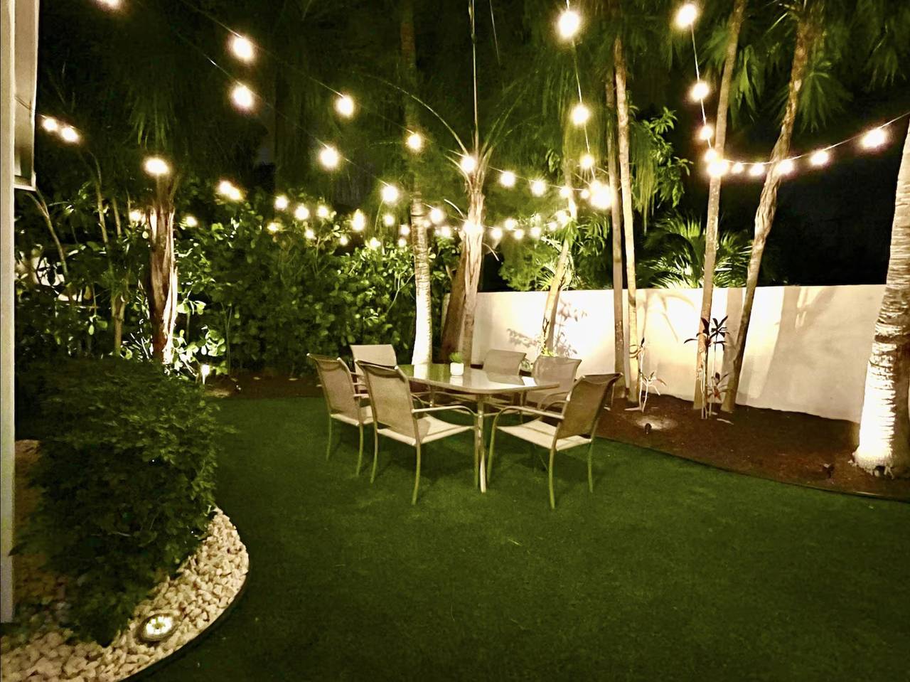 Koi Pond Oasis: Near Beach & Downtown in West Palm Beach, Palm Beach County