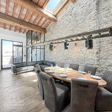 Gîte pour 8 personnes, avec piscine et jardin à Pennautier