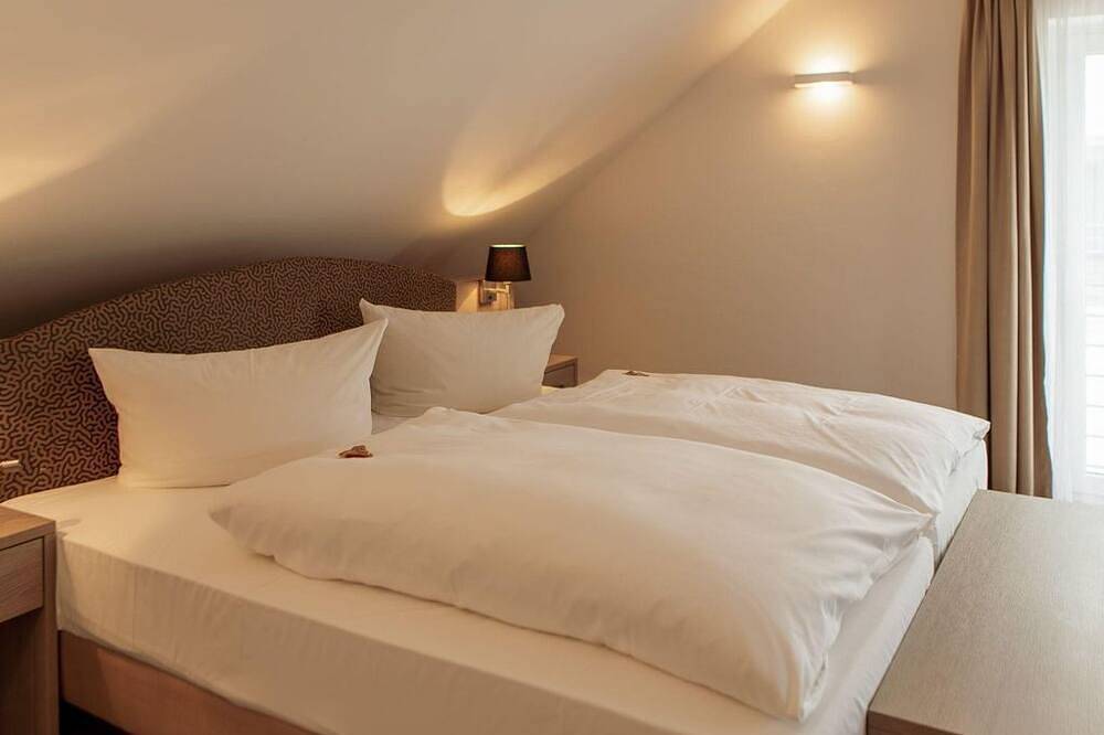 Ganze Wohnung, Wellnesssuite, 2 Schlafräume, Balkon, Sauna - elbresort in Rathen, Elbsandsteingebirge