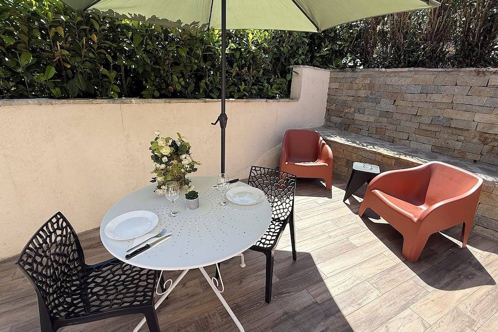 Ganze Wohnung, Cité Paoline - Quiet Escape with Terrace Parking & Wi-Fi in Corte, Regionaler Naturpark Korsika
