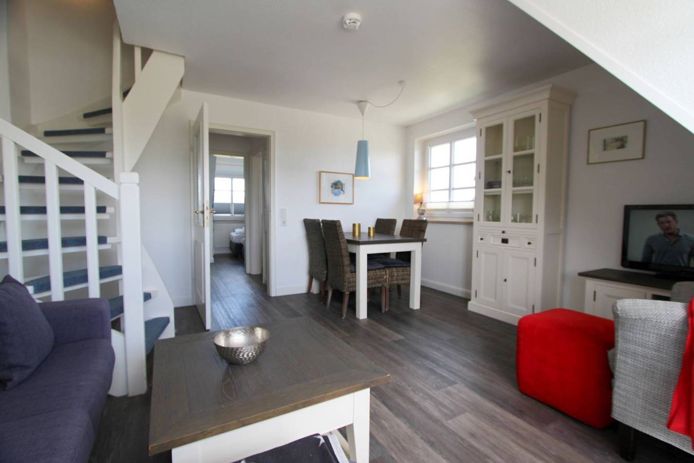 Ganze Wohnung, Moderne und helle Ober- und Dachgeschoss-Wohnung in Top-Lage in Wenningstedt in Wenningstedt, Sylt