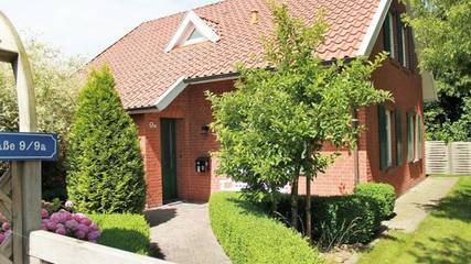 Ferienhaus für 4 Personen, mit Terrasse und Garten in Hamswehrum