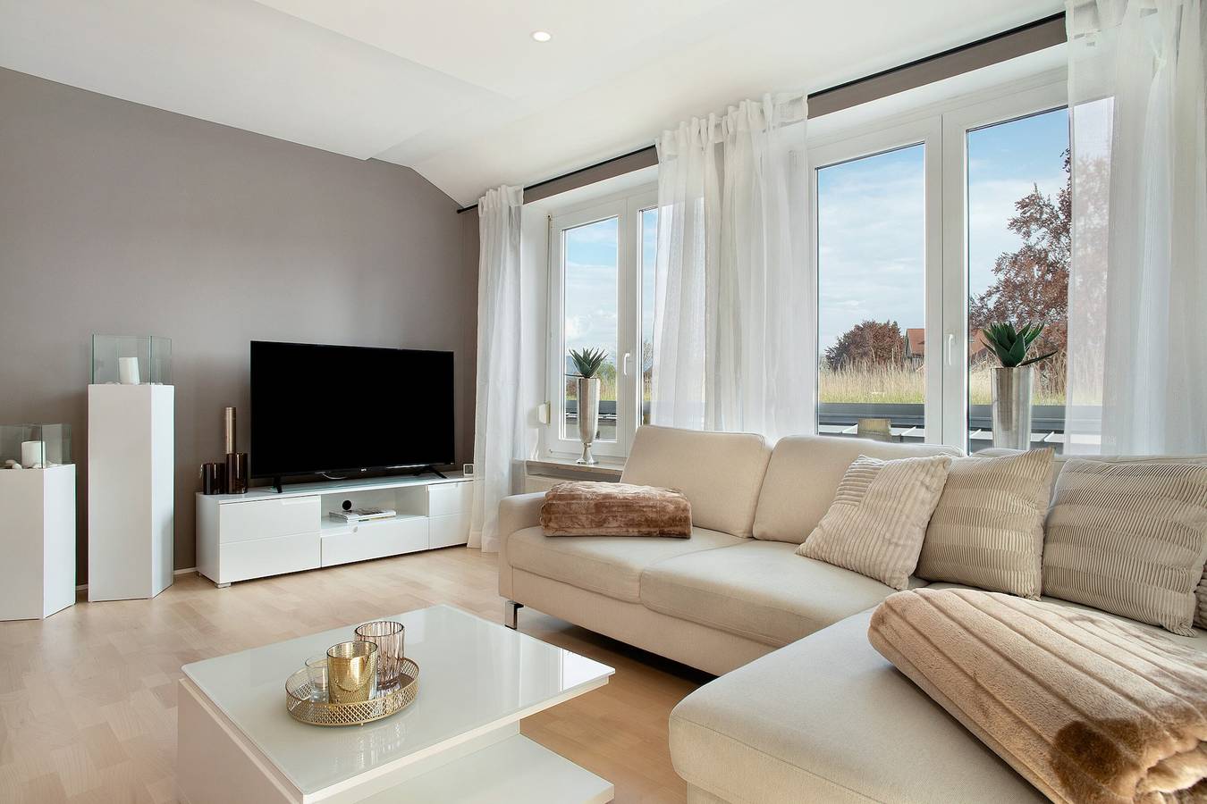 Ganze Wohnung, Ferienwohnung 'Römerpark Bergblick' mit Bergblick, Balkon, Tiefgarage und Wlan in Lindau, Bayerisch Schwaben