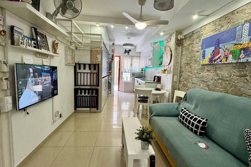 Badarosa House 10 Min to Barcelona City & Near To Beach in Badalona, Barcelonés