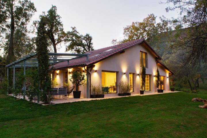 Chalet para 8 personas, con Terraza y Jardín además de Piscina y Vistas en Candeleda