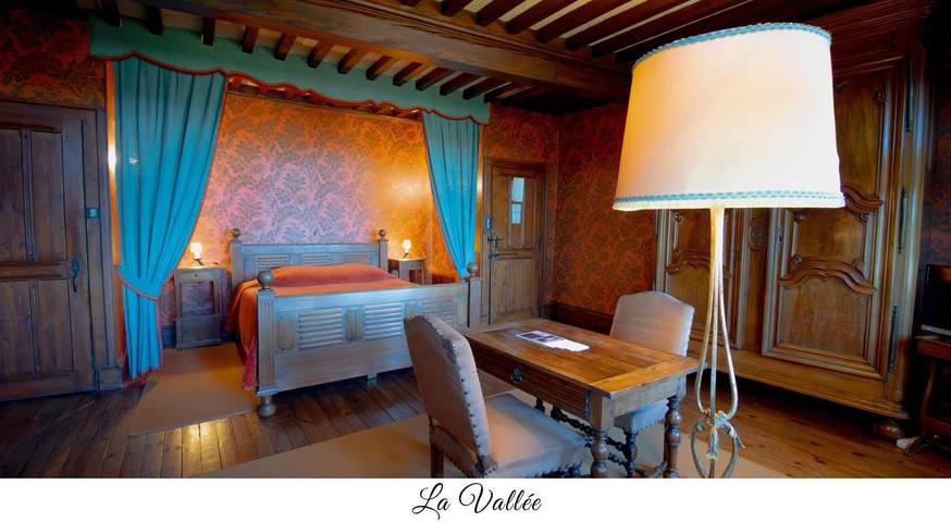 Hôtel pour 2 personnes, avec jardin ainsi que vue et terrasse à Pérouges - 4