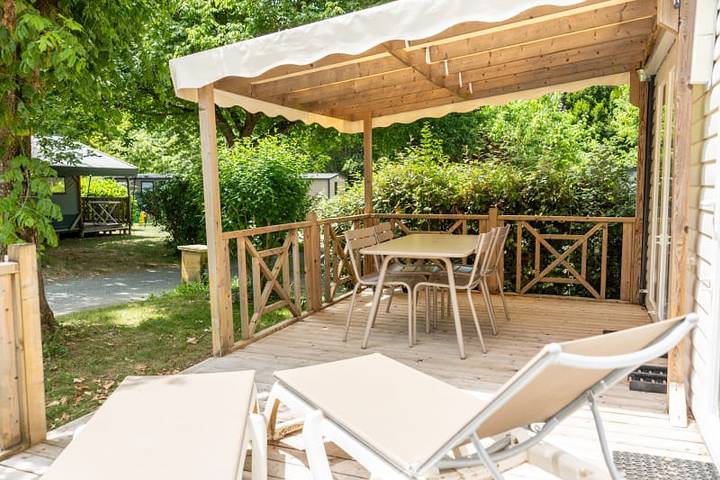 Caravane pour 4 personnes, avec terrasse et balcon/terrasse à Belvès - 2