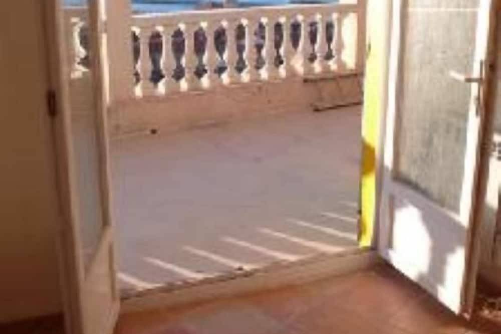 Grande terrasse plein sud avec superbe vue sur baie de Marseille in Marseille, Région de Marseille