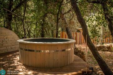 Gîte pour 2 personnes, avec jardin et vue à Lambesc