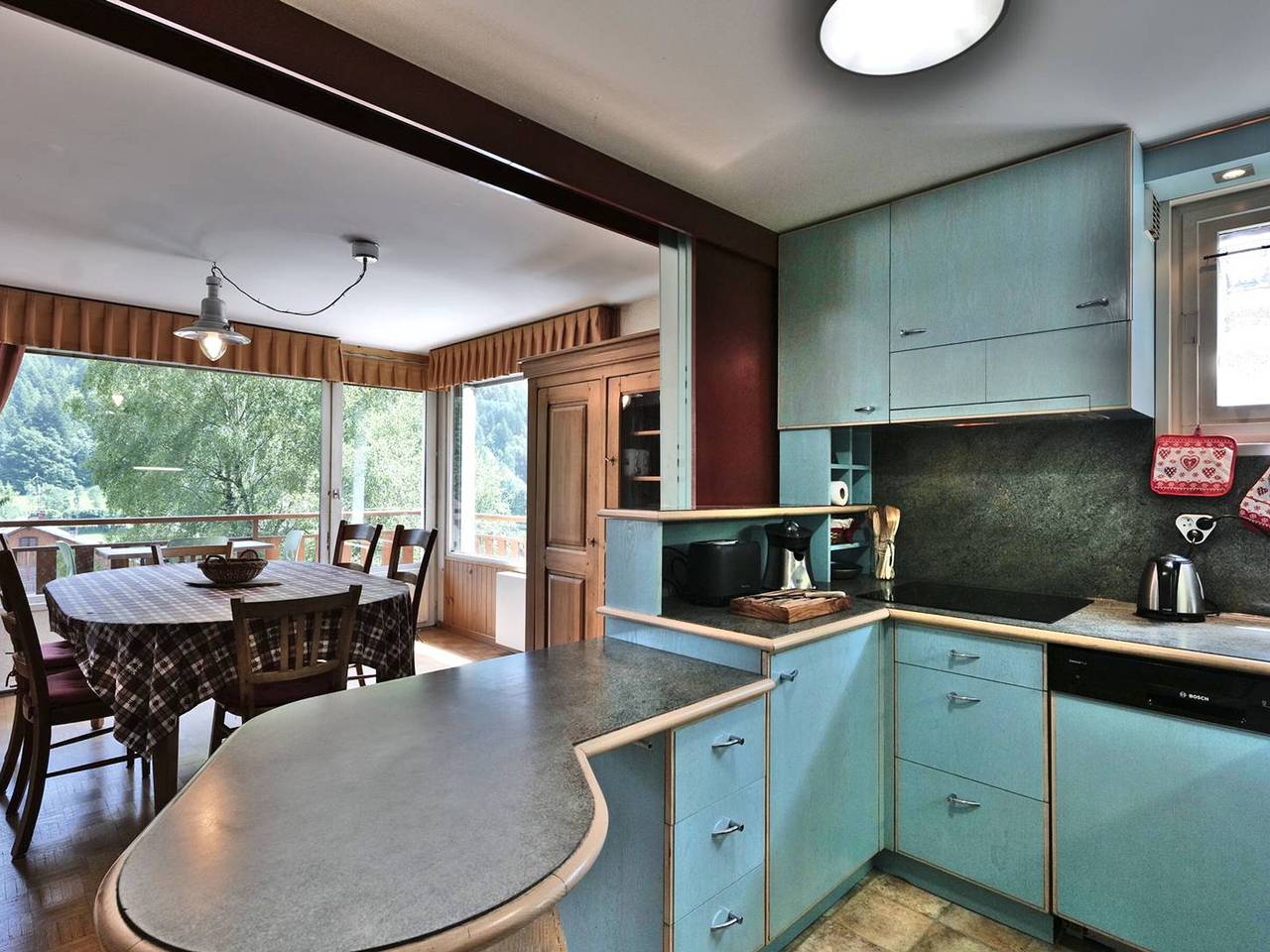 Entire apartment, Spacious apartment in the heart of Grand-Bornand for 6 people in Le Grand-Bornand, Annecy region