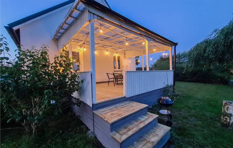 Ferienhaus für 6 Personen mit Terrasse in Sjöbo und Umgebung
