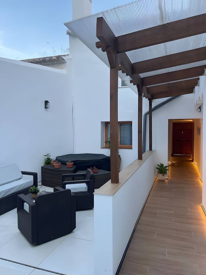 Apartamento inteiro, Quarto 'Casa Roberto' com casa de banho privativa, wifi e ar condicionado em Álora in Álora, Málaga Provincia